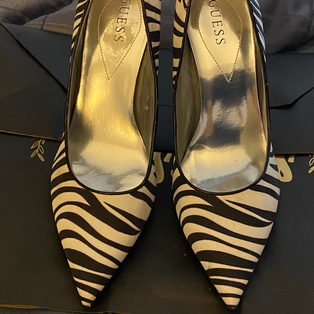 Guess zebra print size 10 heels